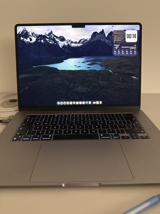 MacBook air 15 m3 16/256 idealny stan