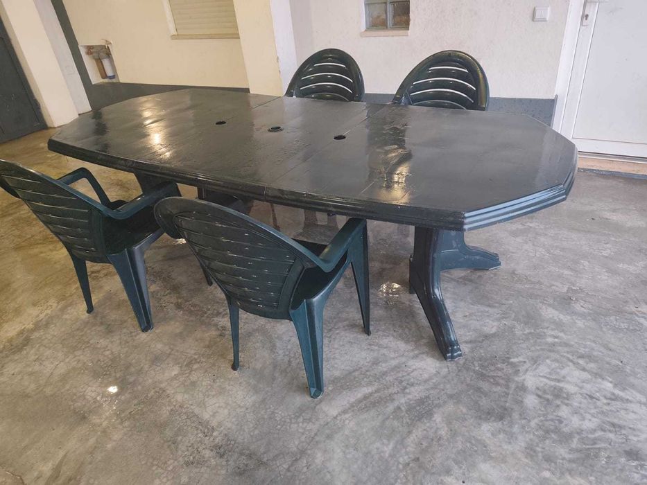Mesa de exterior extensiva + 4 cadeiras