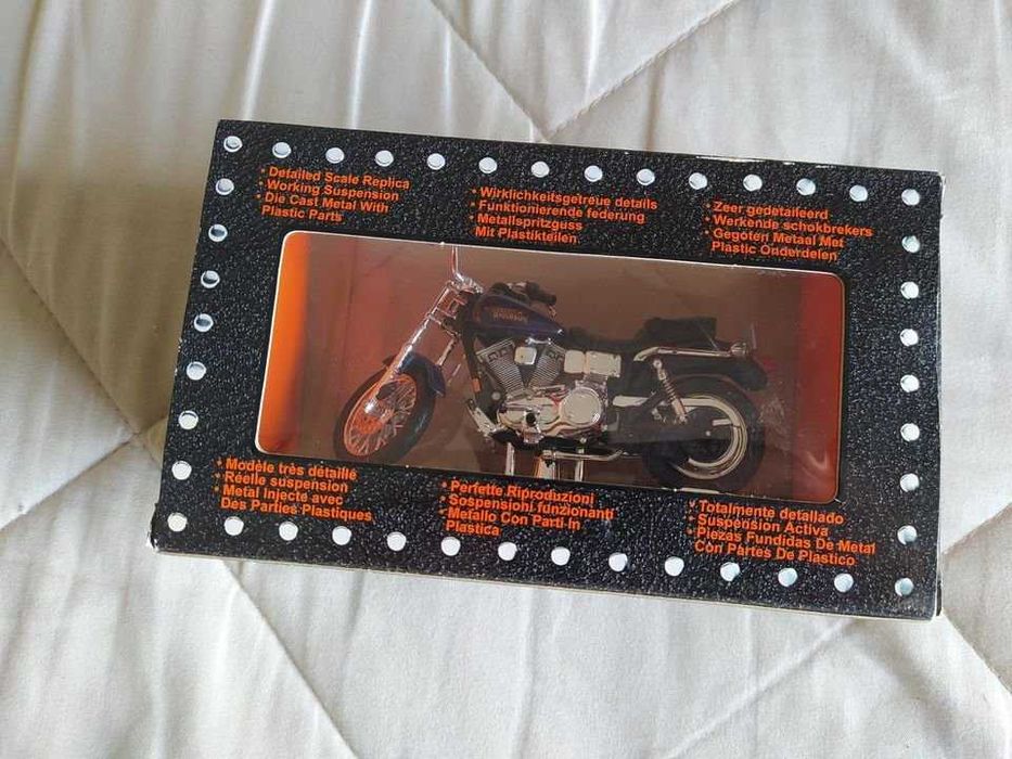 Lote de 2 Motas Harley Davidson (Maisto)