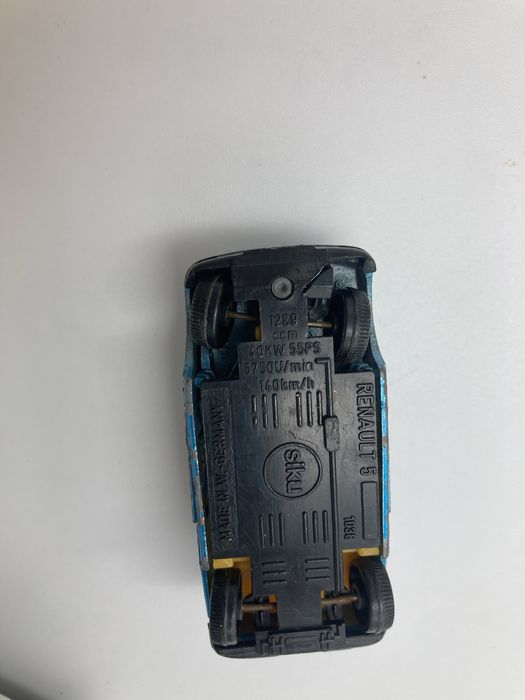 Siku 1038 Renault 5 Blue Metallic 1/55