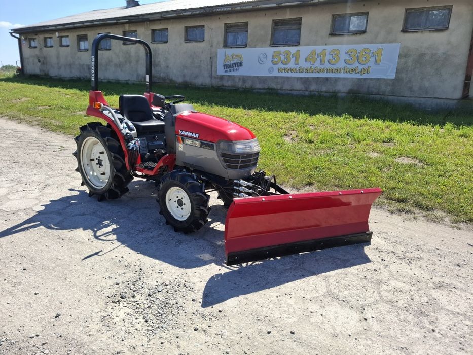 Traktorek japoński Yanmar AF 17 z pługiem do śniegu na hydraulice piękny