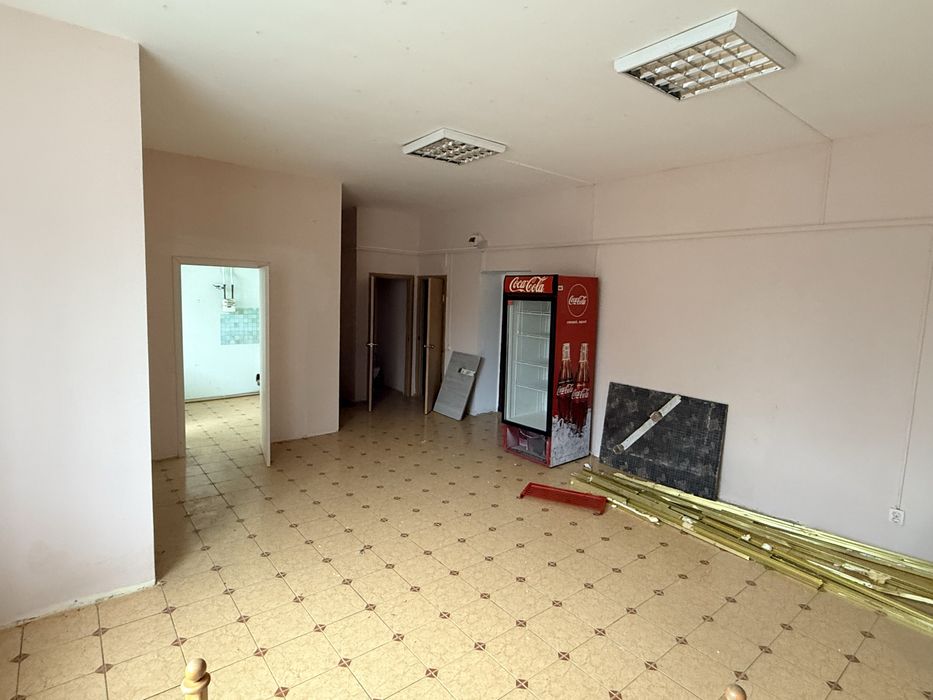 Продам 1к квартиру с ремонтом 46.8 м2, Одесская 9, 1й этаж