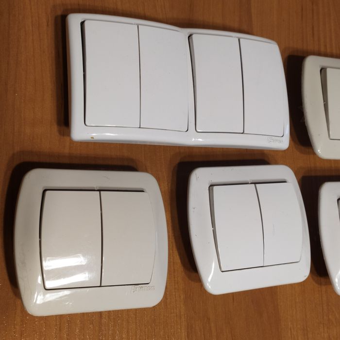 Tanio włączniki w bdb stanie hurtowo