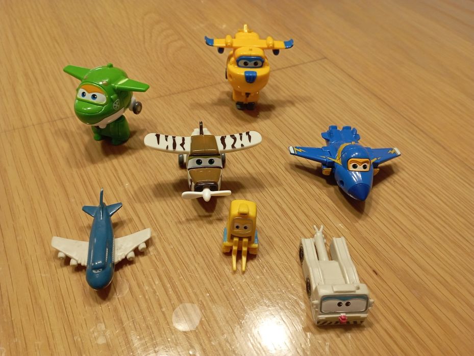 Figurki samoloty Super Wings