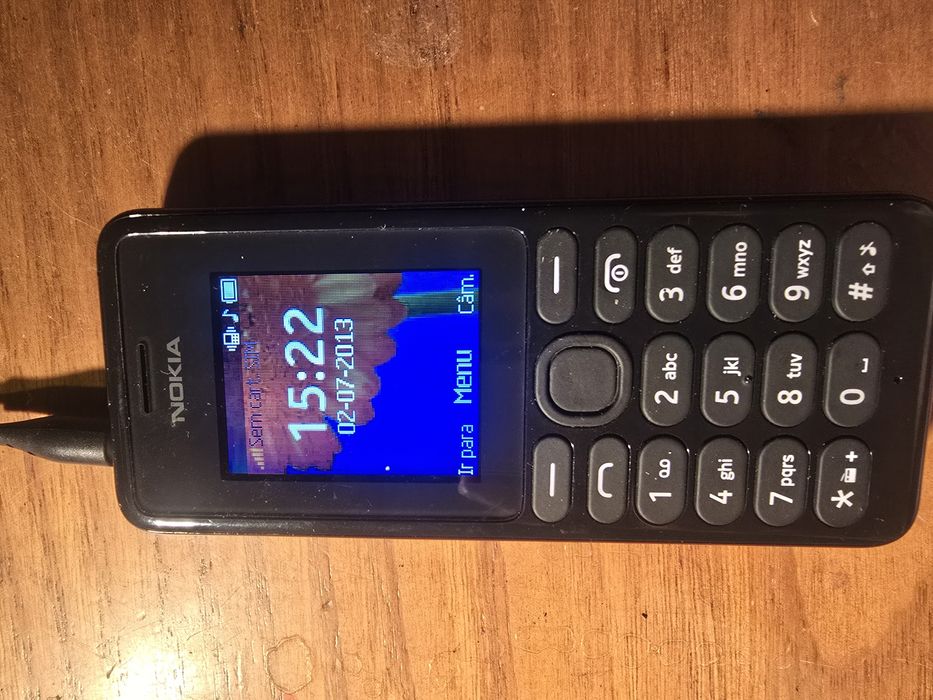 Telemovel de teclas em estado bom