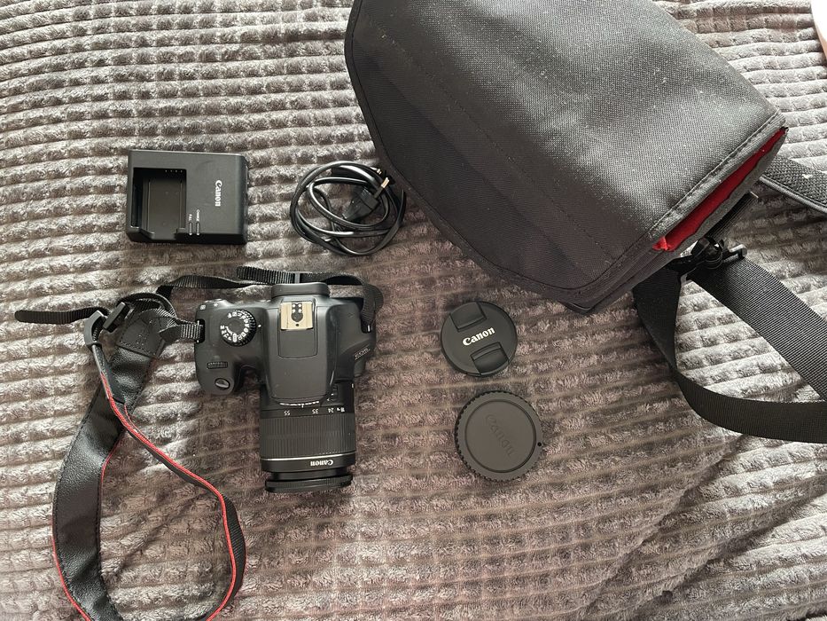 Câmera Canon EOS 4000D