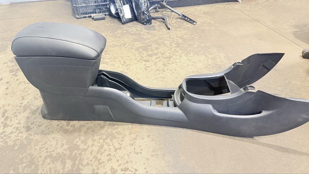 Consola central apaoio de braço citroen c4 ano 2007 vtr