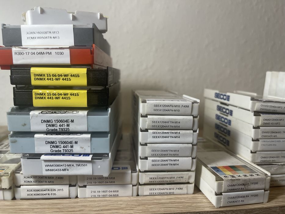 Твердосплавні ріжучі пластини WIDIA Seco Sandvik