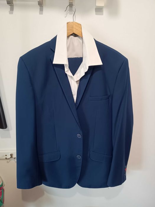 Garnitur męski ciemno niebieski