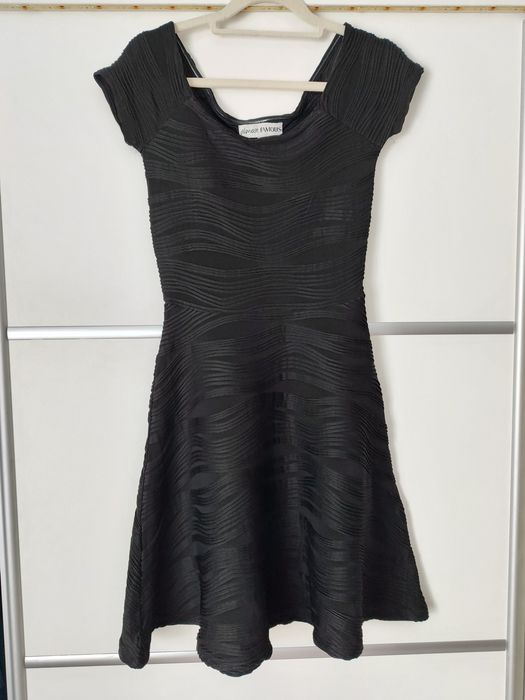 Czarna sukienka, print r.158/xs