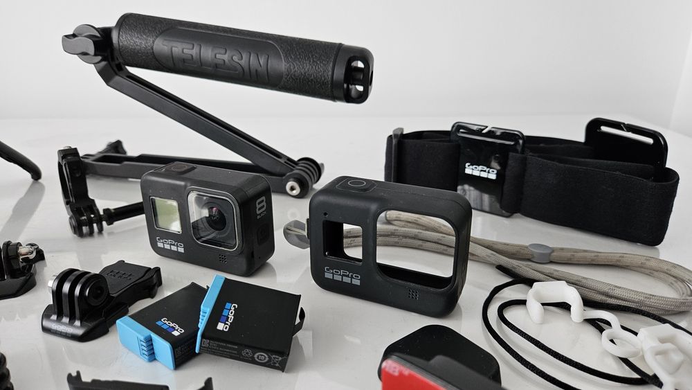 GoPro Hero8 Black + 2 baterie + akcesoria
