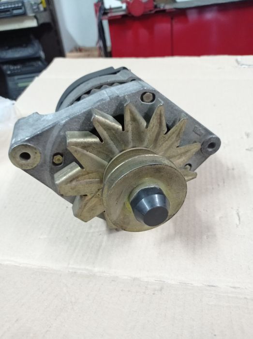 Alternador Valeo A13N 110