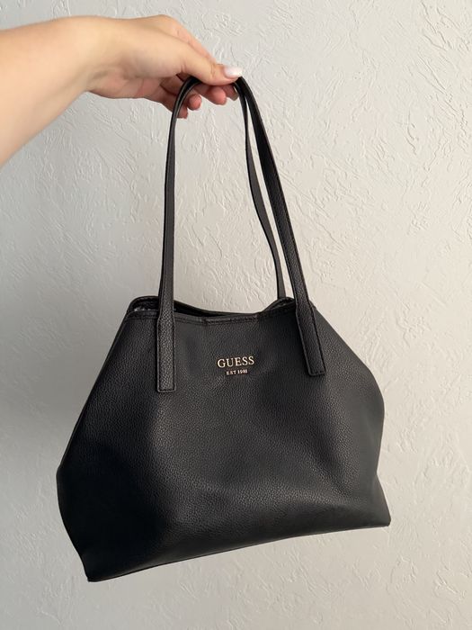 Сумка Guess чорна, екошкіра, б/у, з косметичкою