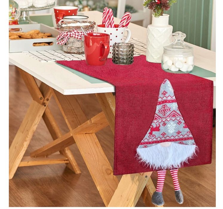 Bieżnik na stół świąteczny z elfem czerwony lniany 34 x 180 cm