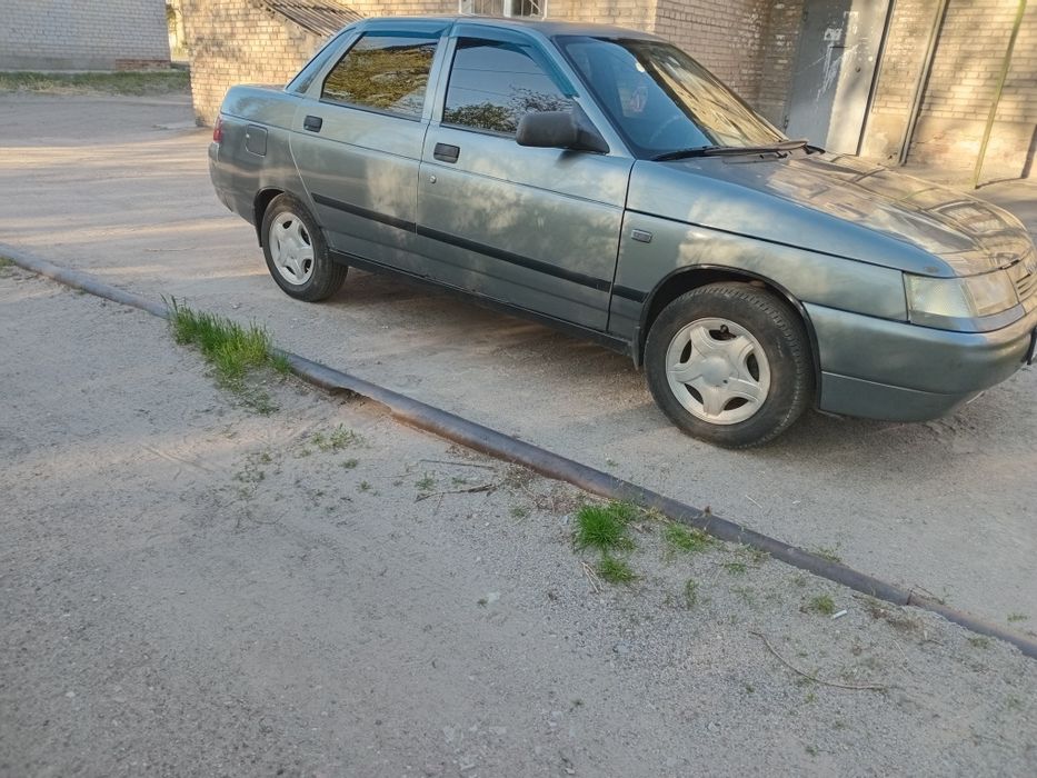 Продам авто ваз 2110