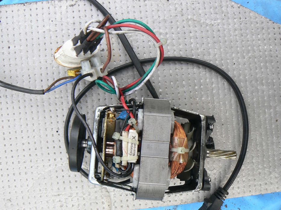 электромясорубка на запчасти