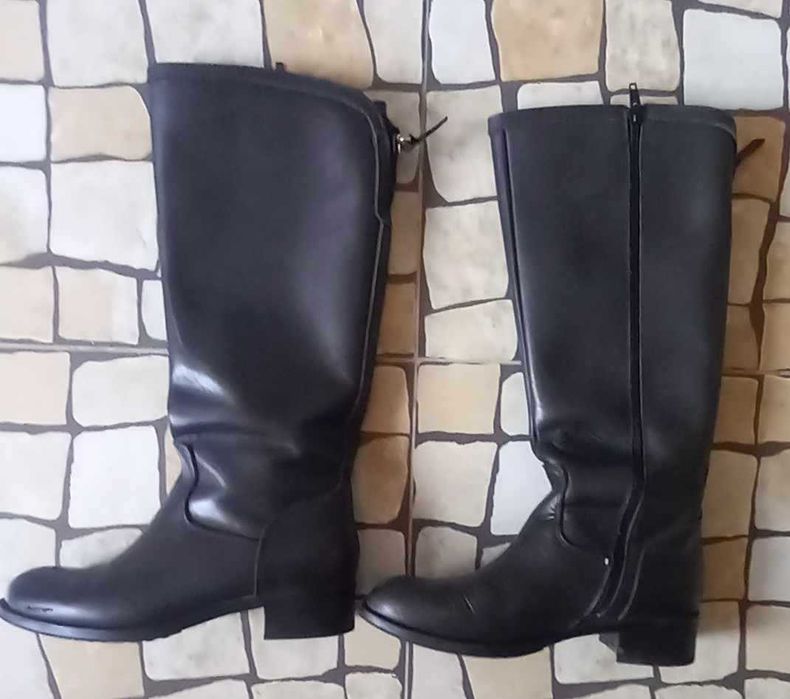 Botas rasas cano alto azul marinho em pele - Tamanho 36