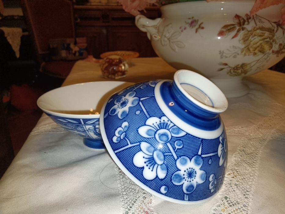 4 taças chinesas sem marca
2 pares