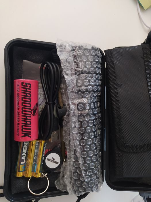 Lanterna tática recarregável 10.000 lumens novo