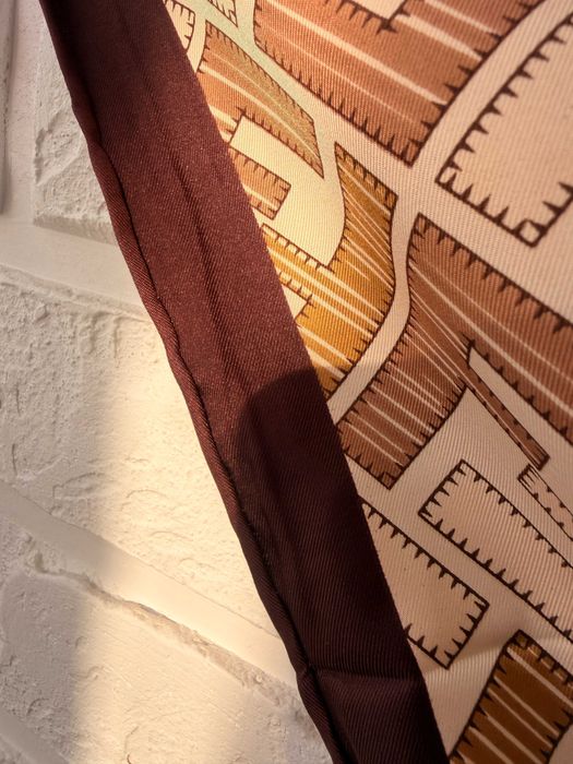 Хустка нова ШОВК 90/90см