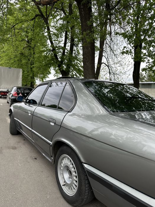 Продам BMW E34 М20б25