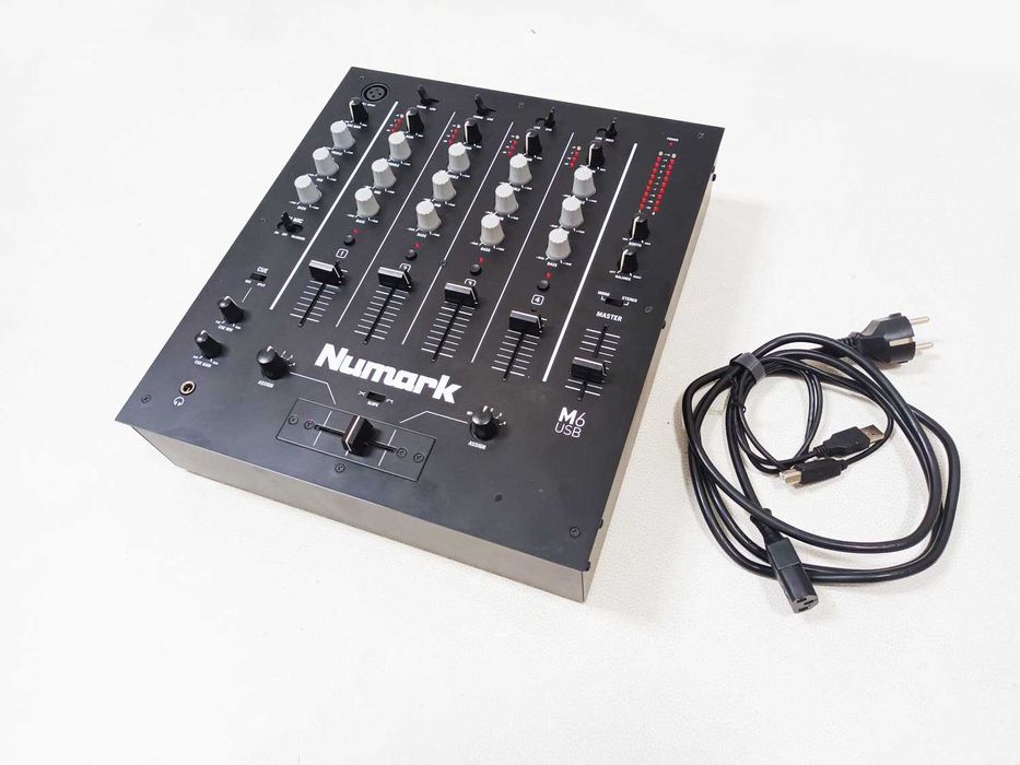 Numark M6 USB Black DJ Mixer