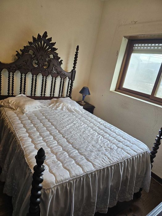 Móveis de quarto estilo séc XIX