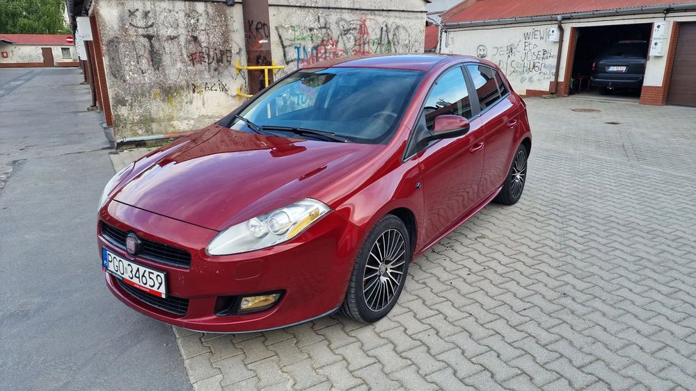 Fiat Bravo ksenony duży ekran climatronic 2 strefowy fotele kubełkowe