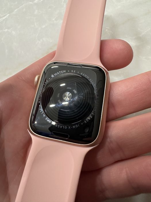 Apple Watch SE GPS LTE Cellular 44mm