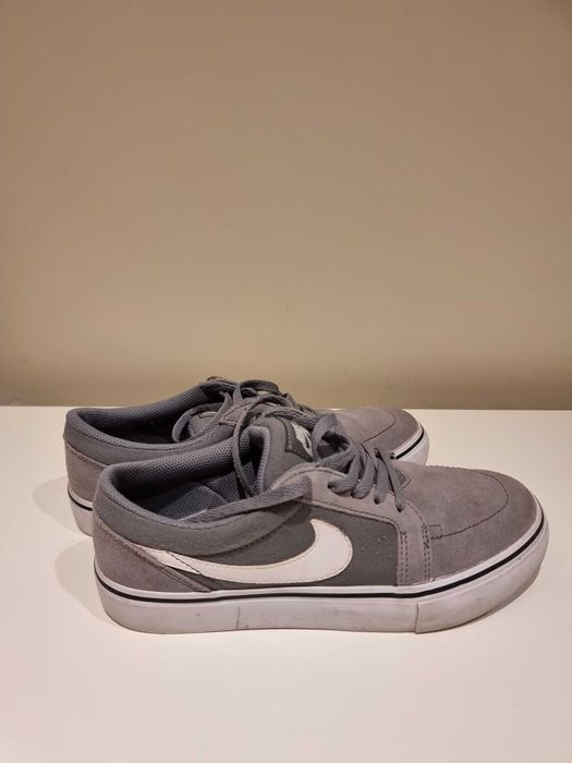 Sapatilhas Nike SB unissexo em ótimo estado