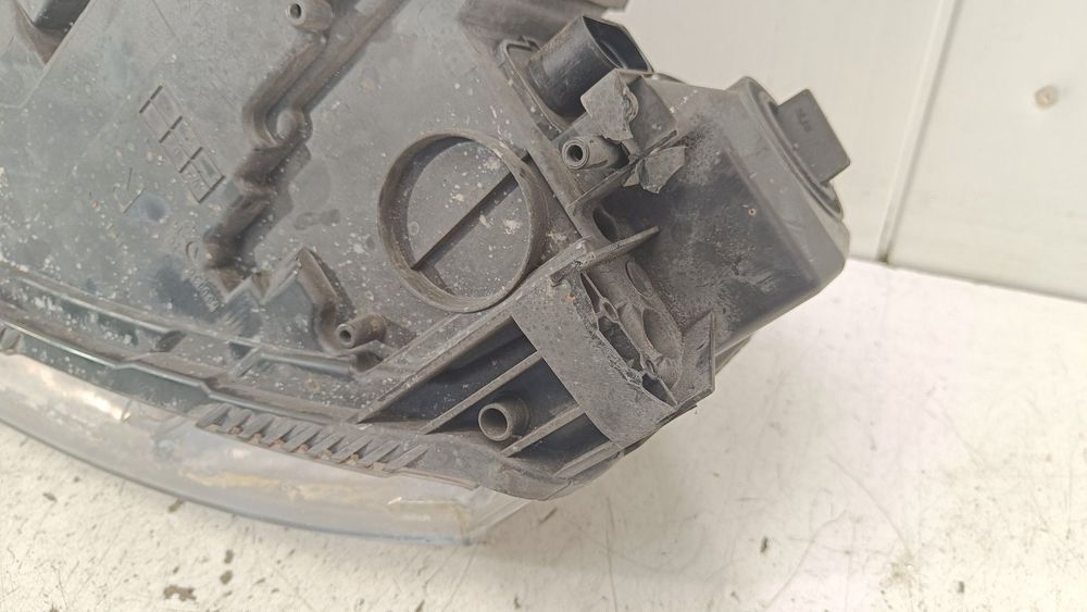 FAROL DIREITO AUDI A6 2006 -4F0941004