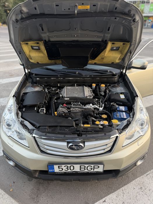 Продам Subaru Outback 2012 года