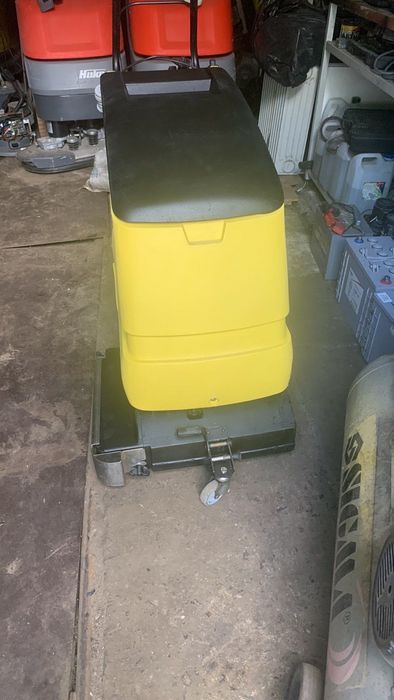 Акумуляторна підлогомийна машина Karcher BR 530 АКБ Б/У