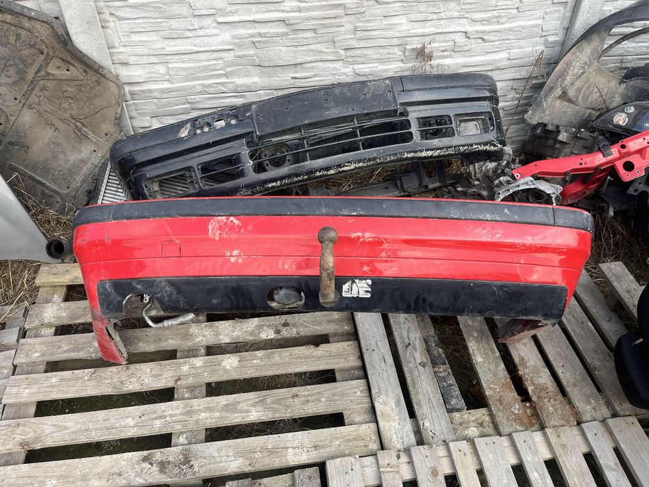 Zderzak tył bmw e36 kombi hak