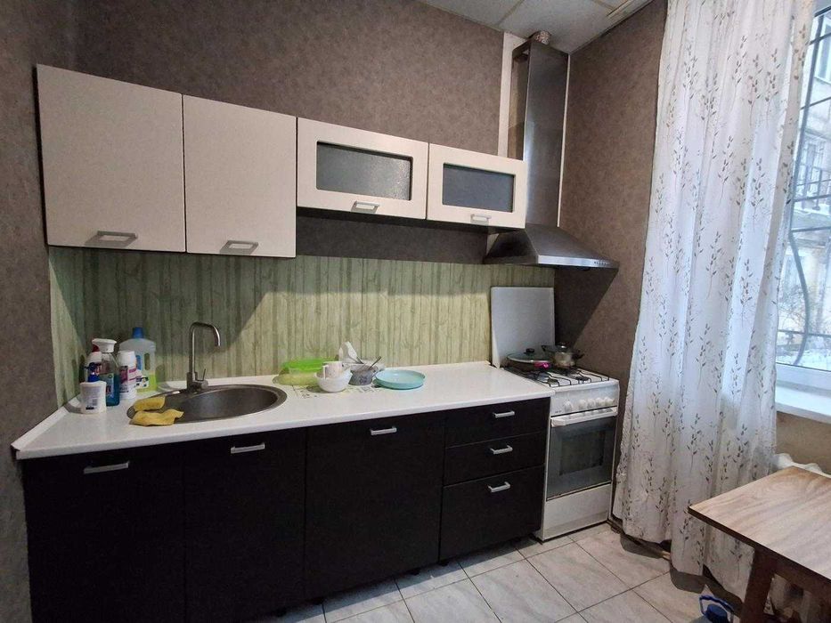 Оренда 2к квартири, вул. І. Світличного 8, ГАЗ, тепло, 1 поверх