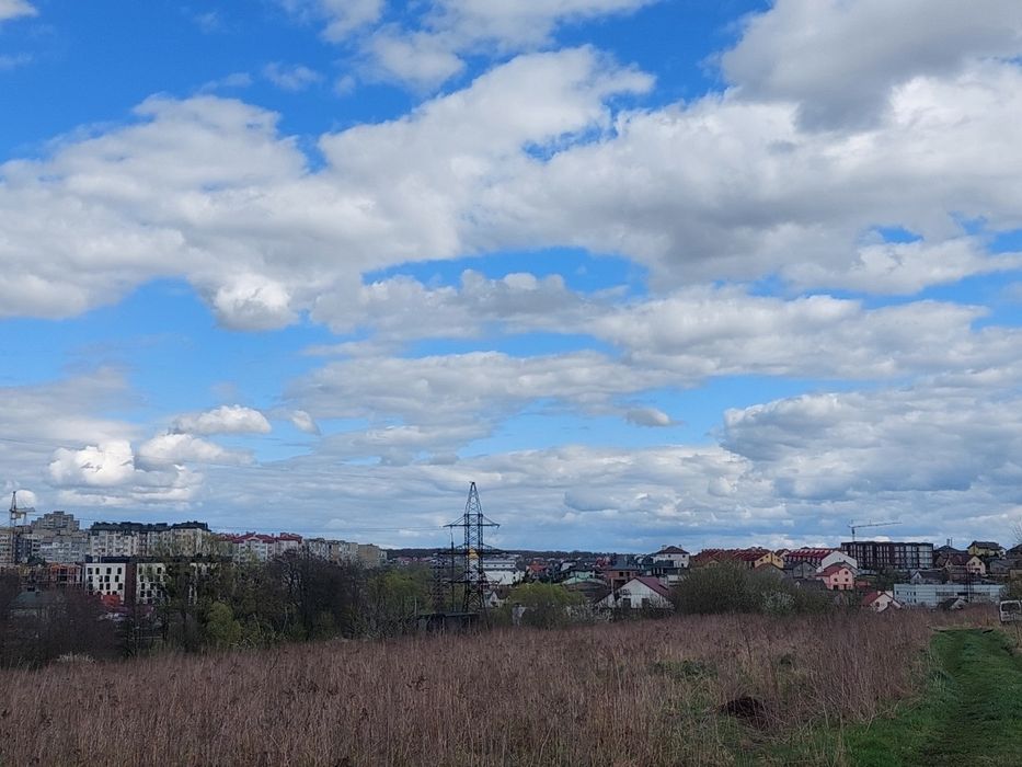 Продаж земельної ділянки під житлову забудову Зубра