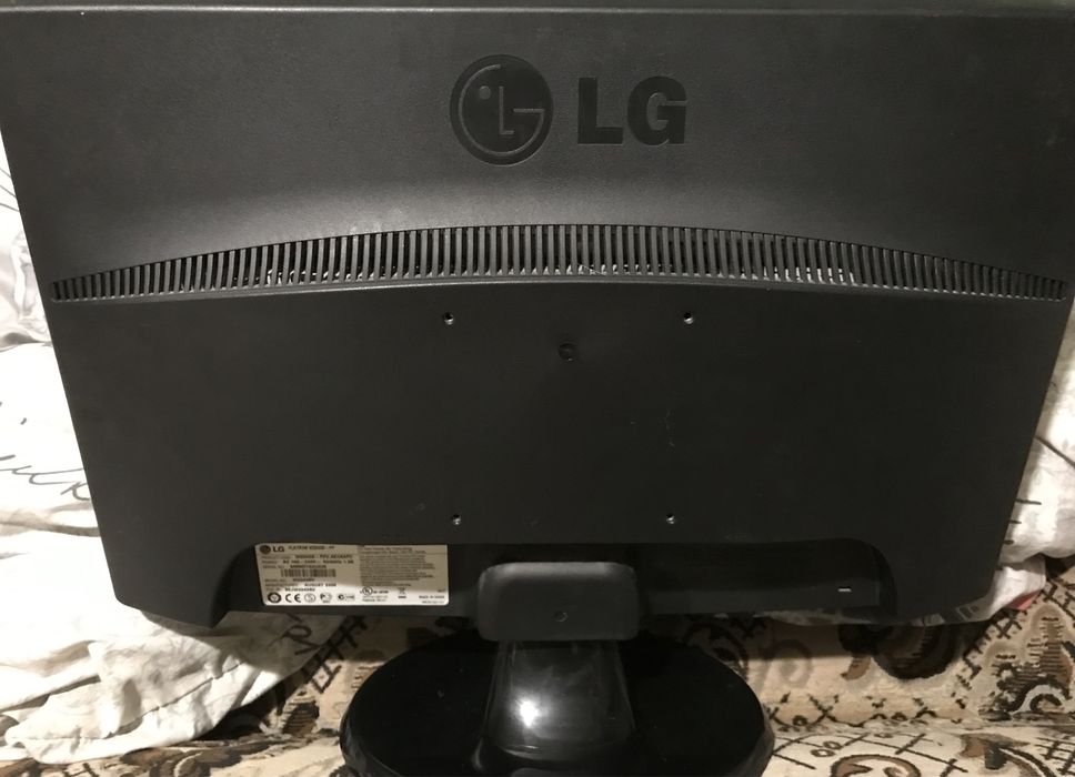 Монітор LG FLATRON W2043S