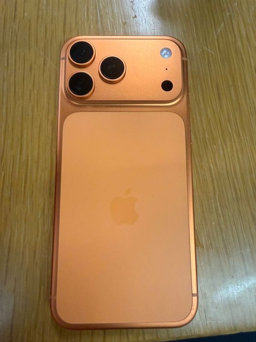 Vendo iphone  17 pro max 256