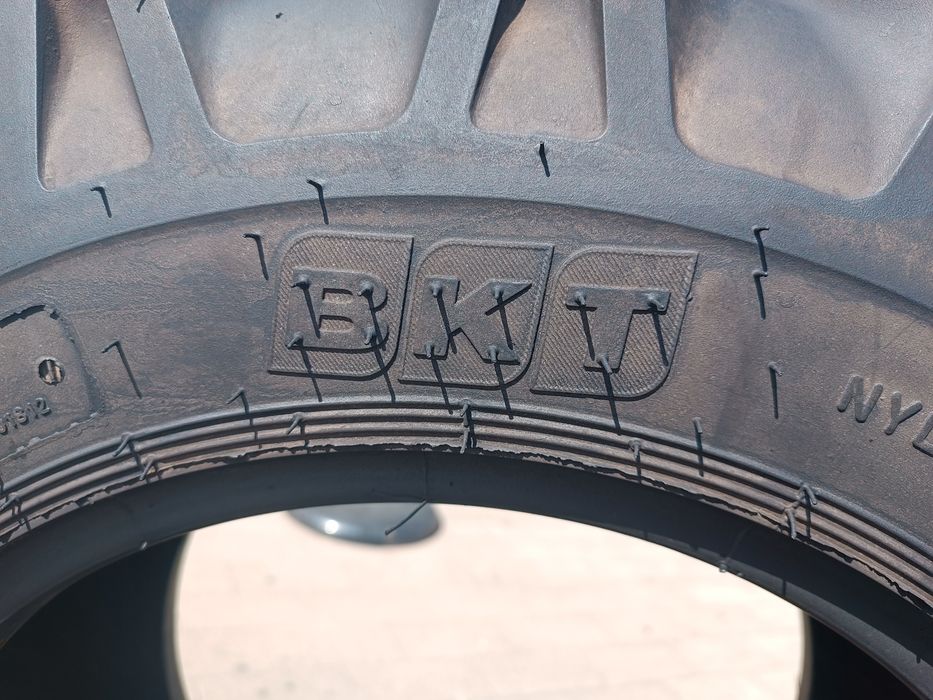 10.0/75-15.3 BKT Implement AS-504