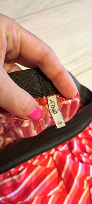 Plisowana spódnica różowo biało czerwona na gumce Only XS / S