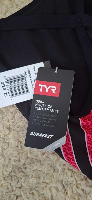 Продам новий купальник TYR для дівчинки підлітка