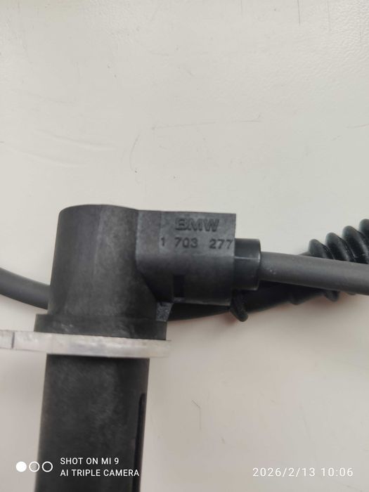 Импульсный датчик коленчатого вала 12141703277 (новый оригинал) М52