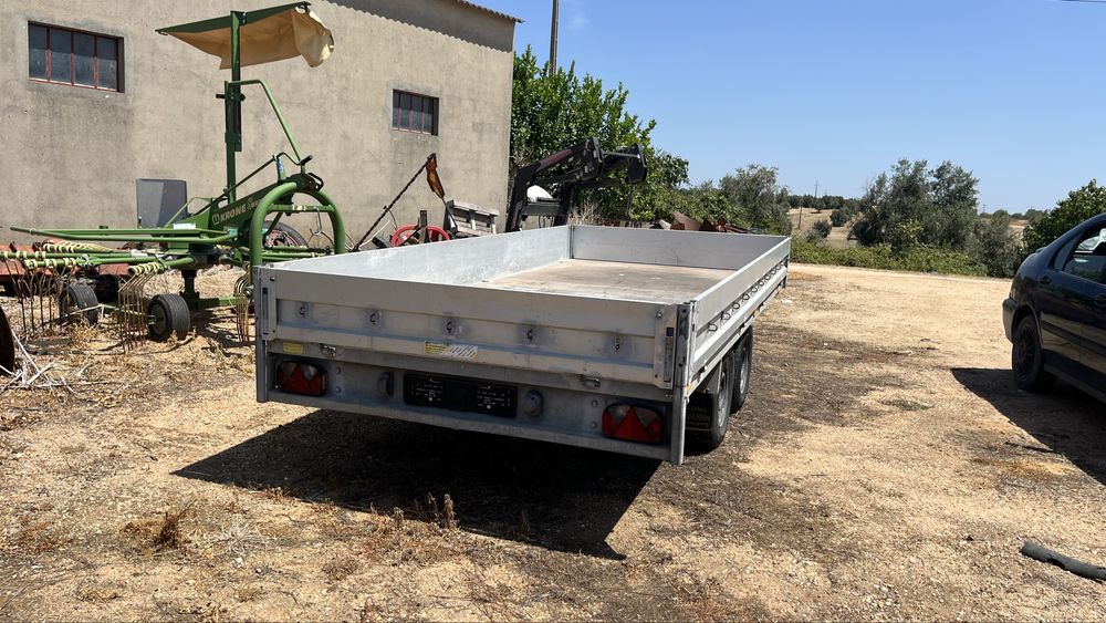 Atrelado reboque Saris 2700kg