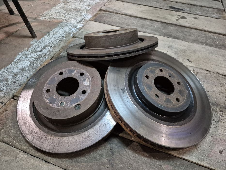 Гальмівні диски Akebono  Infiniti Q50 Q70,  QX 50 QX70