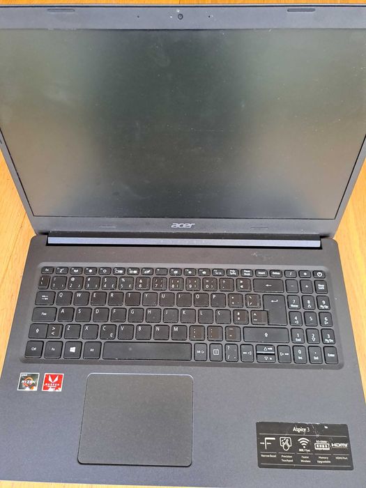 Acer A315-23 Geração Windows 11 AMD Ryzen 5 3500U 8Gb Ram Gráfica 4Gb Dedicados Novo
