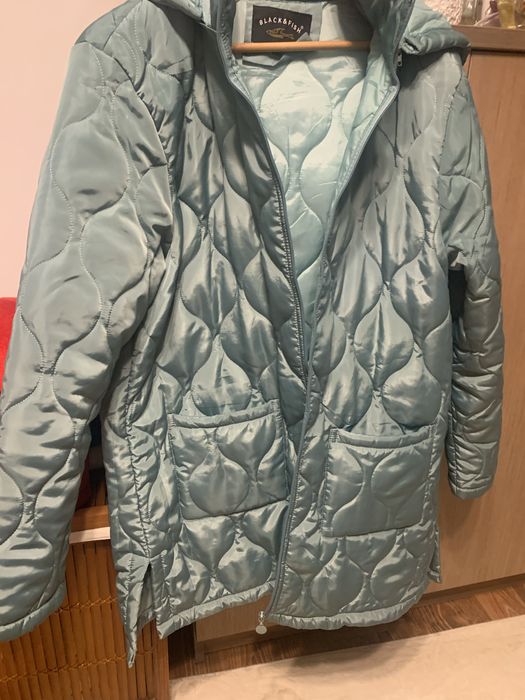 Piekna  pikowana kurtka damska