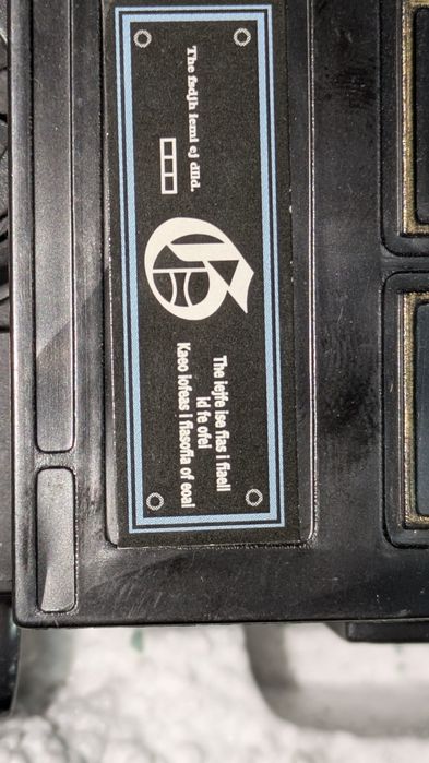 Comboio a pilhas com 6 vagoes