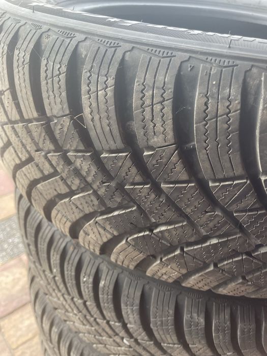 Opony zimowe Hankook 205/55/16
