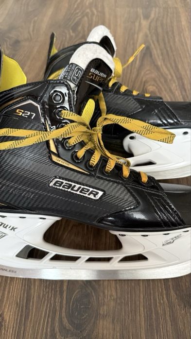 Хоккейные коньки BAUER