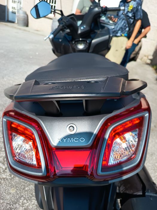 Scooter Kymco 350i superdink  "downtown"12/2017